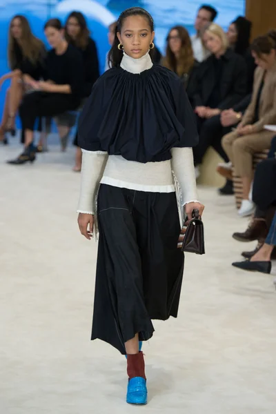 Look 44